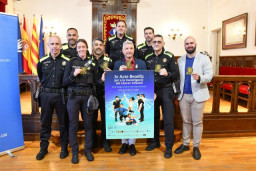 Esplugues reúne a todos los cuerpos de seguridad en un acto solidario contra el cáncer infantil