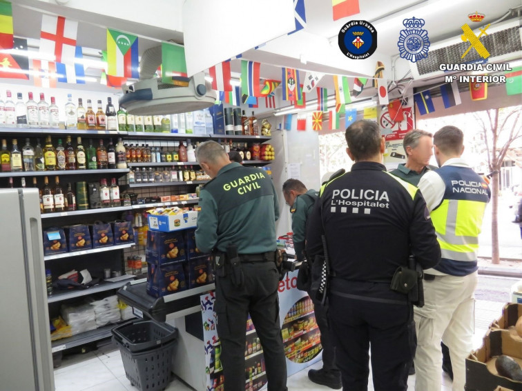La Guàrdia Civil detecta 126 infraccions en 24 supermercats de L'Hospitalet