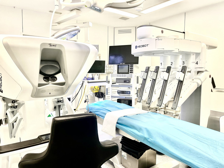 5 hospitals catalans preparats per a fer 1.000 cirurgies amb robots a l'any