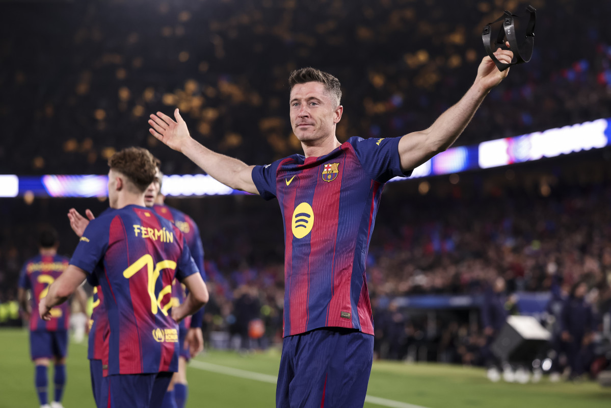 EuropaPress 7378281 robert lewandowski of fc barcelona celebrates goal during the uefa