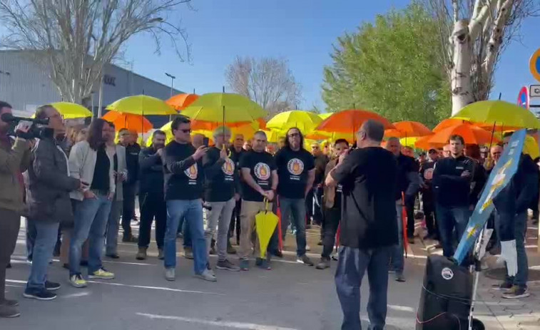 SOS a Serra Soldadura: 500 famílies i alcaldes exigeixen a Aernnova un pla alternatiu al tancament unilateral