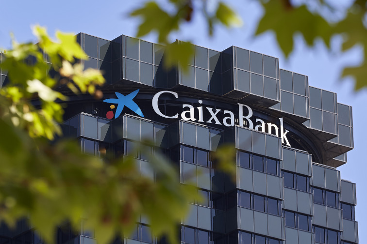 CaixaBank regala una PlayStation 5 per a atreure noves nòmines i reforçar la seva base de clients