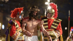 Castelldefels encara el fin de semana grande de la Semana Santa con procesiones, misas y pasión