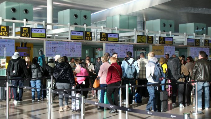 Gente aeropuerto El Prat
