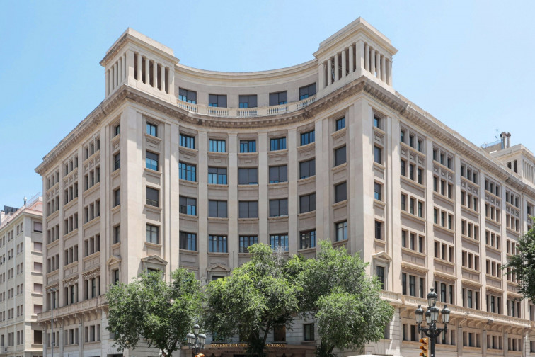 El mercat laboral a Catalunya mostra senyals d'alentiment malgrat el descens de l'atur al març