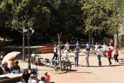 El Aplec de La Salut se consolida como un gran encuentro vecinal en Collbató