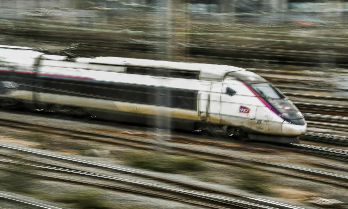 EuropaPress 7395652 filed 29 march 2018 france lille tgv high speed train at the lille train