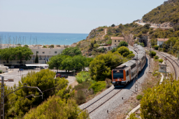 Rodalies reajusta el servicio de las líneas R2, R2 Sud y R4 para aliviar la presión ferroviaria en el Baix Llobregat