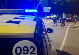 La Policía Local de Castelldefels pone en marcha una campanña de control de distracciones i semáforos