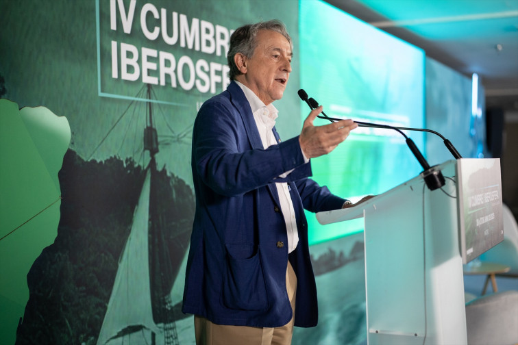 Indignació pel tuit d'Hermann Tertsch fingint ser iranià: “A les 13.13 ja portava mitja ampolla de DYC”