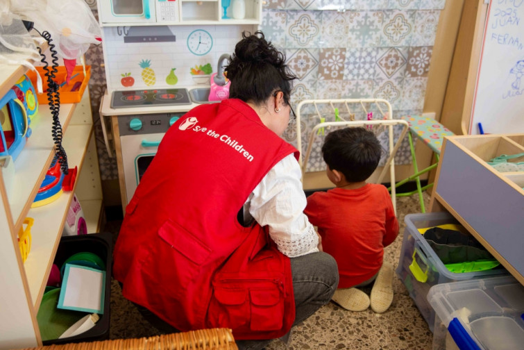 CaixaBank destina prop de 250.000 euros a Save the Children per ajudar a mitigar els efectes de la DANA