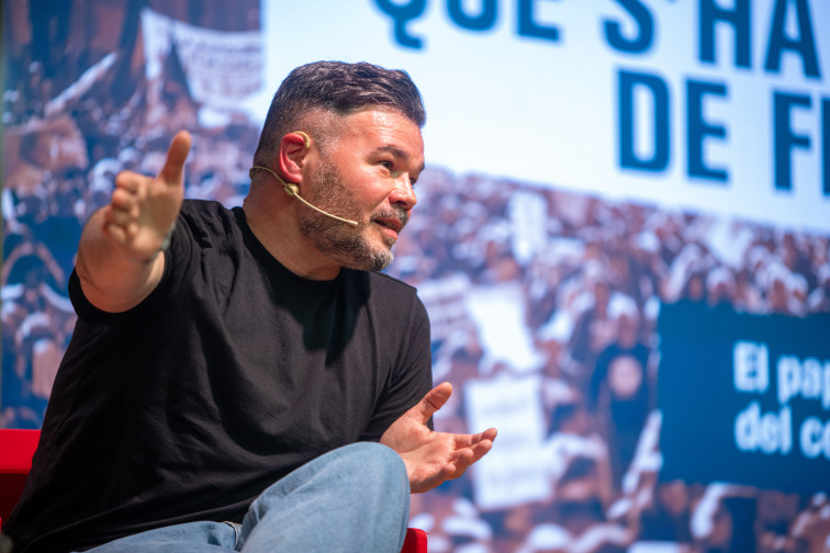 Rufián insta a ERC a liderar el front d'esquerres i posa el seu càrrec a la disposició del partit