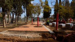 Castelldefels encara la recta final de la renovación del Parc dels Xiprers
