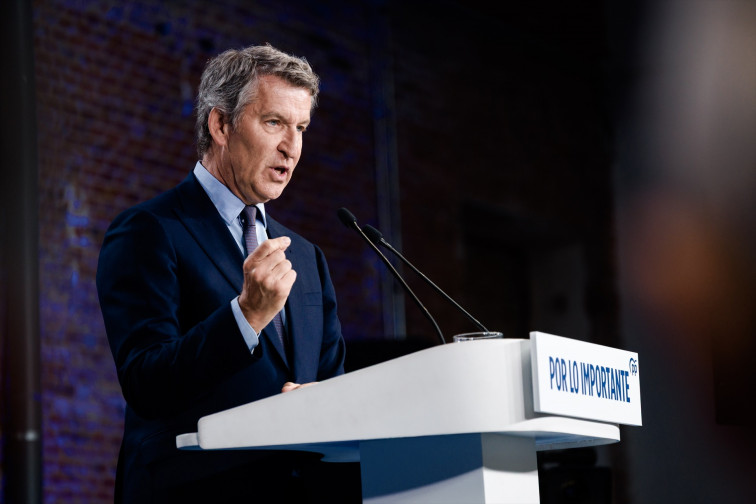 Feijóo acusa la UE de perdre el control migratori i carrega contra la regularització del Govern espanyol