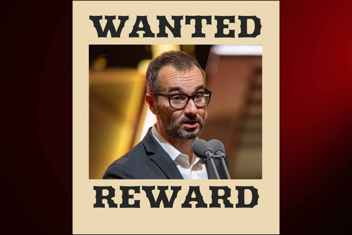 El humorista Jair Domínguez en un cartel de 'Se busca'   EP   Fotomontaje de CANVA (imagen de parodia)