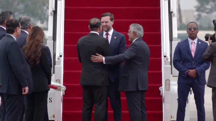 Els EUA i l'Iran negocien cara a cara a Islamabad mentre Ormuz centra la tensió del conflicte