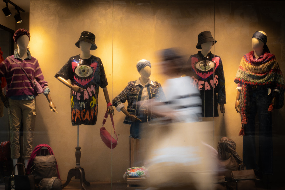 EuropaPress 5511960 varios maniquies tienda ropa 17 octubre 2023 barcelona catalunya espana mas