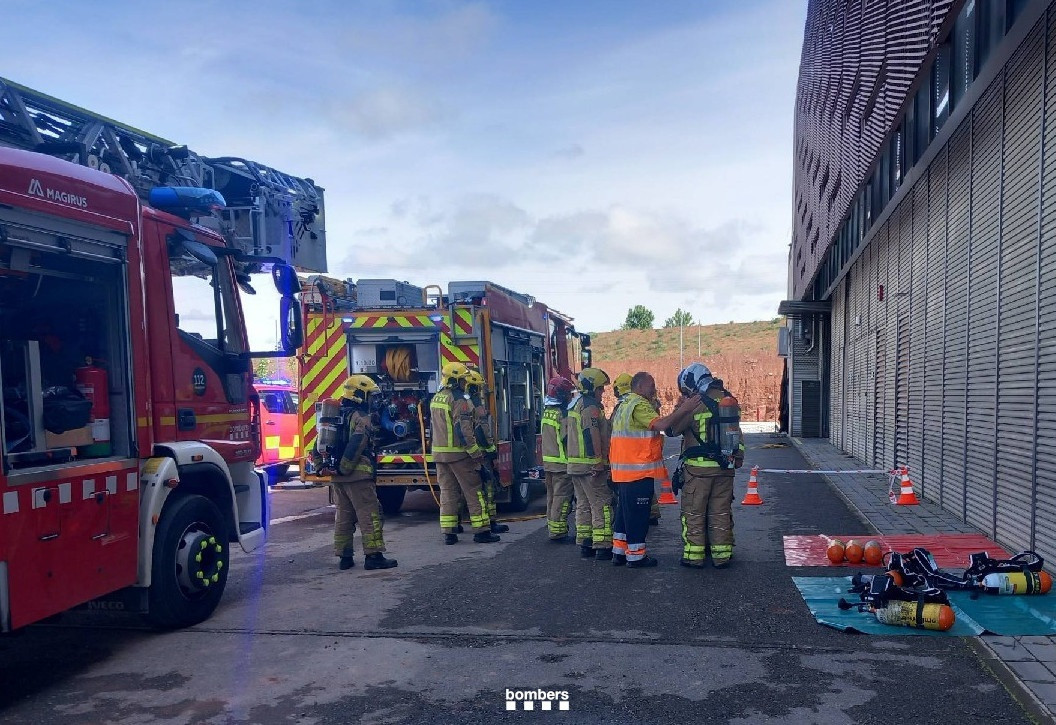 EuropaPress 7435712 afectivos bombers generalitat trabajan lugar registrado explosion