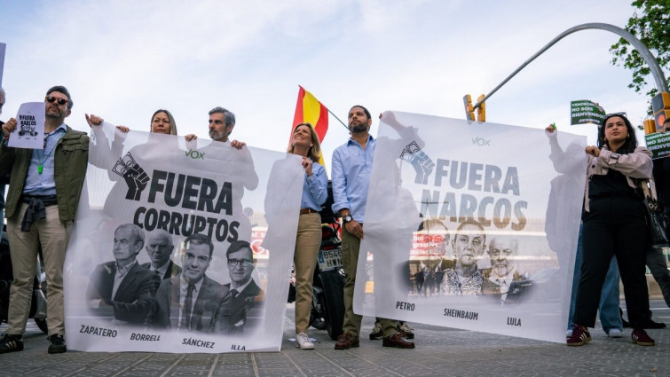 EuropaPress 7450976 protesta vox reunion lideres progresistas barcelona
