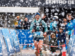 La atleta de Martorell Júlia Gracia se corona en la exigente Ultra Sierra Nevada