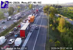 El Baix Llobregat amanece con fuertes retenciones en sus principales accesos a Barcelona