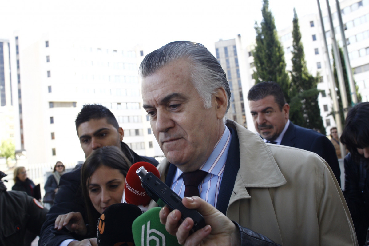 EuropaPress 5803028 luis barcenas extesorero pp salida juzgados