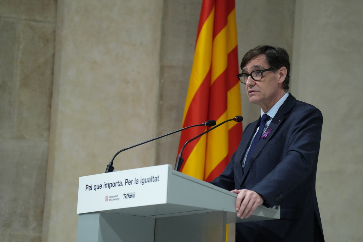 EuropaPress 7345435 presidente generalitat salvador illa interviene acto institucional 8m