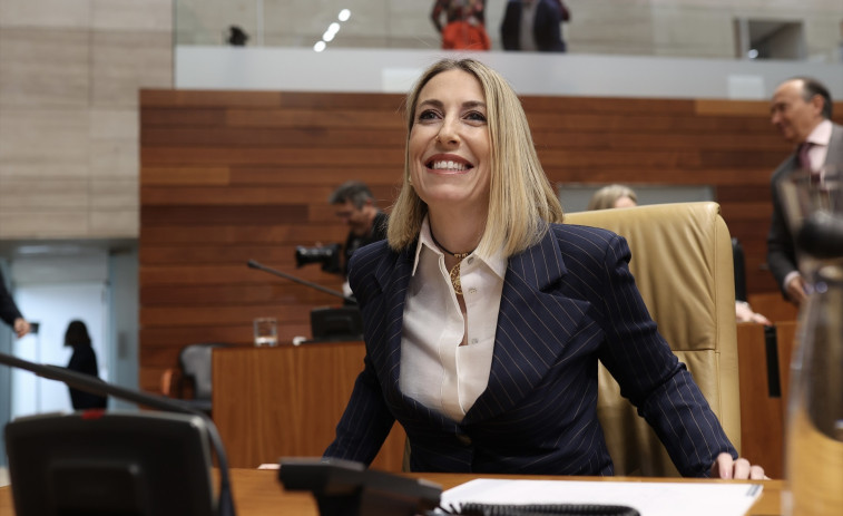 María Guardiola és investida presidenta de la Junta d'Extremadura amb el suport de PP i Vox