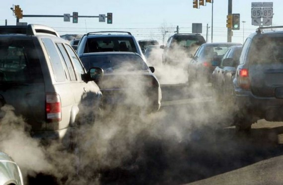 Els vehicles més contaminants no podran circular per Barcelona a partir del 2017