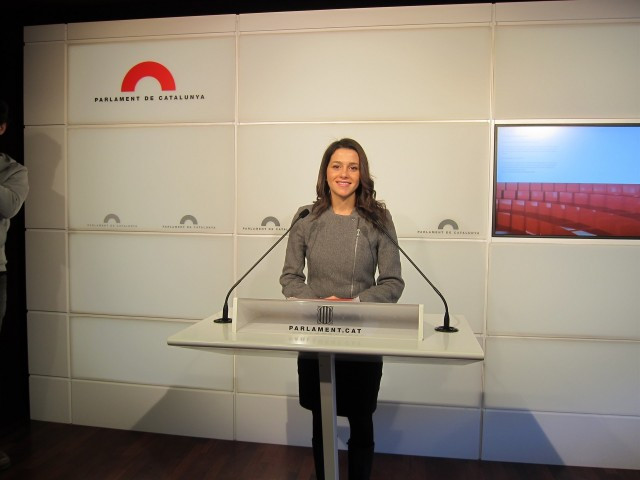 Arrimadas vol reunir-se amb el Govern després de la plantada de Puigdemont a la Conferència