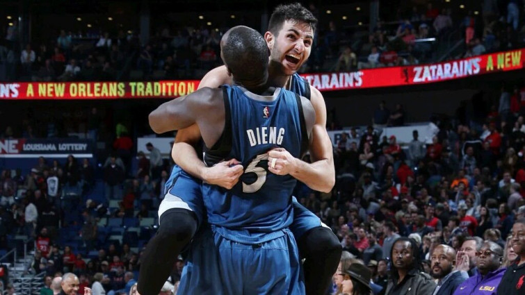 Ricky Rubio s'esforça sota els rumors de traspàs