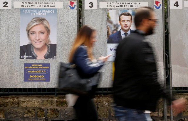 Le Pen i Macron passen la primera volta de les eleccions presidencials a França