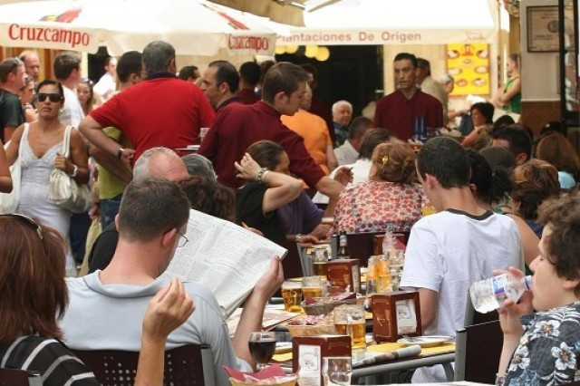 Els turistes estrangers es van deixar més de 2.800 milions a Catalunya fins al març