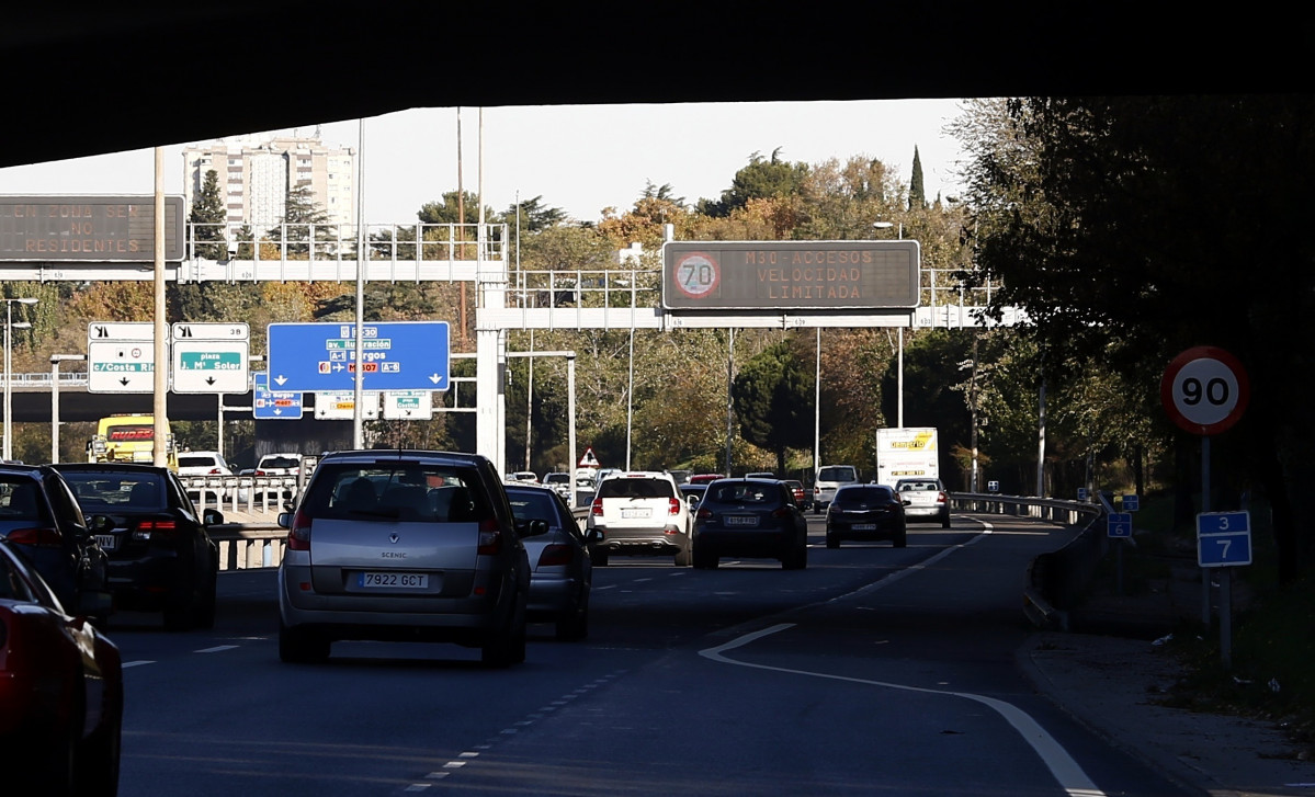 Trànsit, cotxes a la M30 de Madrid