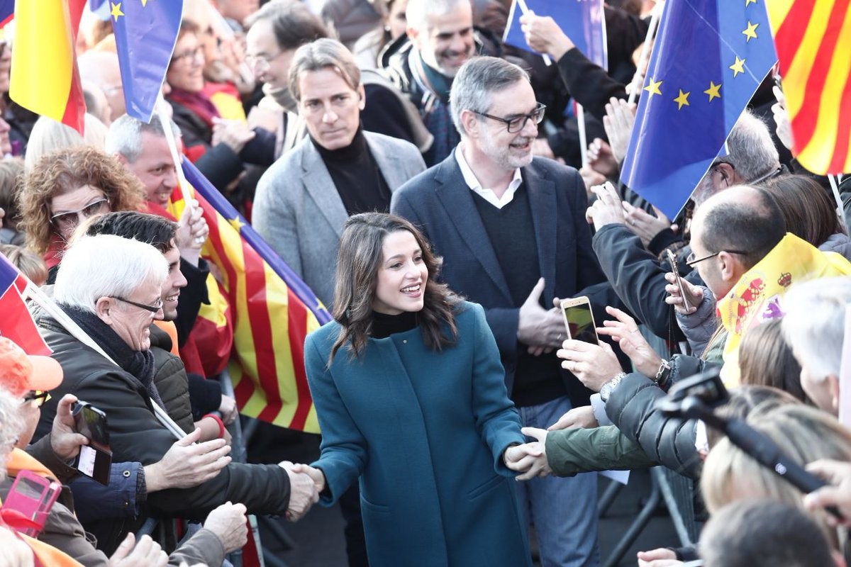 Acostades diu que el vot de Cs és per reformar la Constituciu00f3n i no per destruir-la