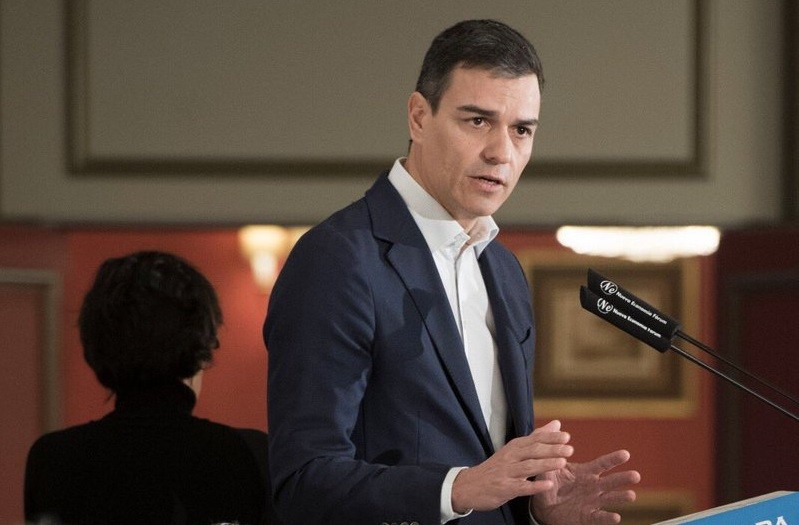 Pedro Sánchez proposa sostenir el sistema de pensions amb impostos a la banca