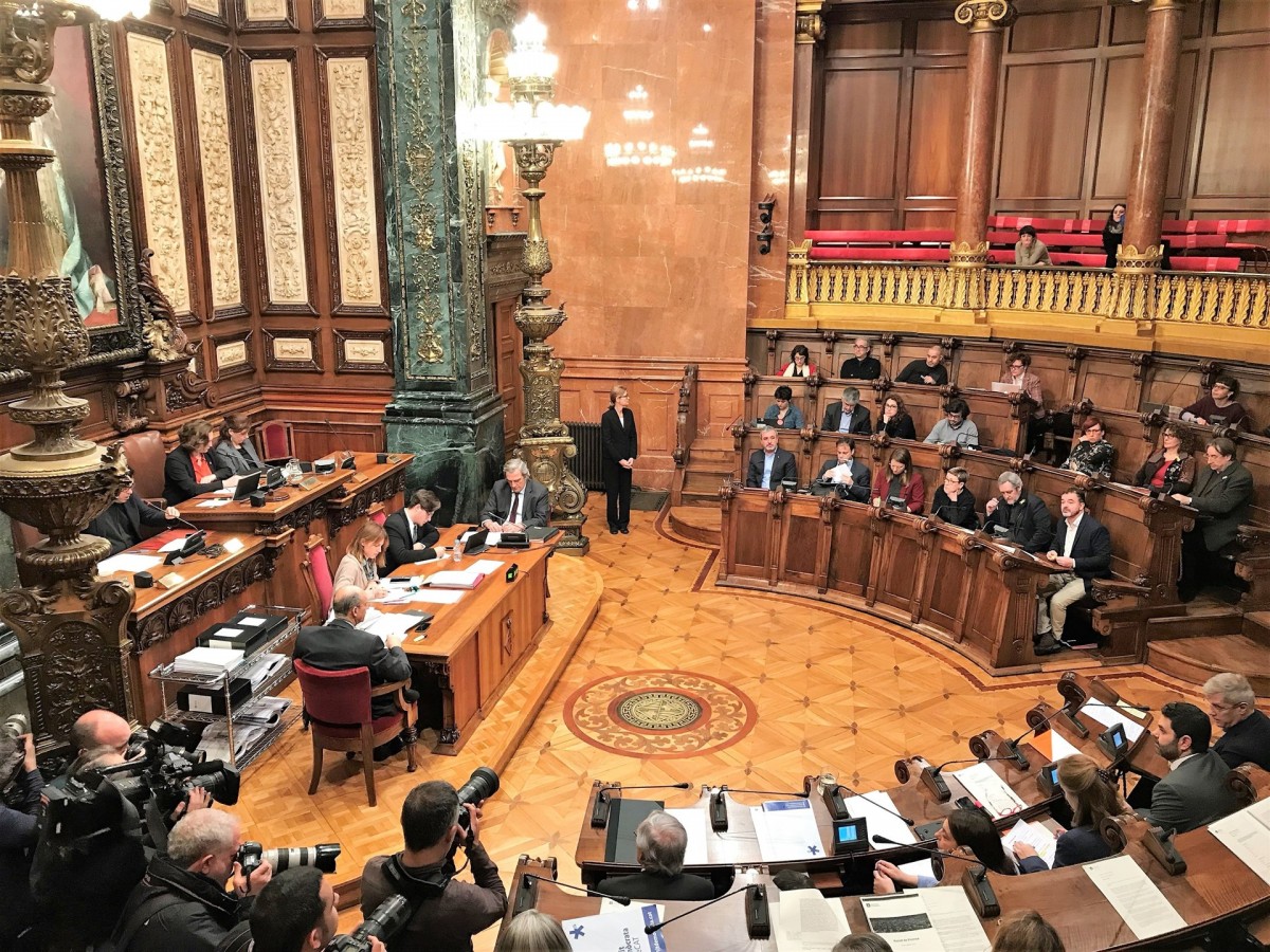 Ple de l'ajuntament de barcelona