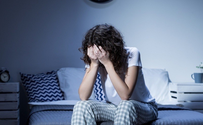 Dormir sueu00f1o llit insomni 20.042.018