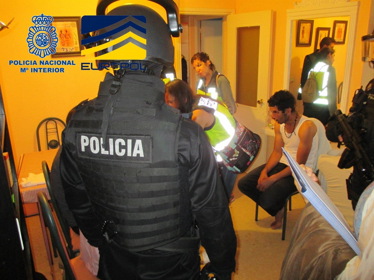 Policu00eda tru00e1fico menors
