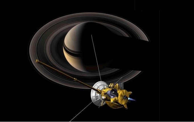 La sonda Cassini sobre Saturn