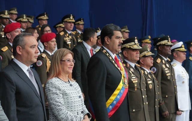 Maduro desfilada caracas ep