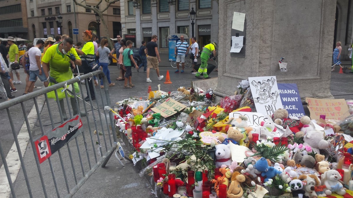 Ofrenes per l'atemptat de la rambla