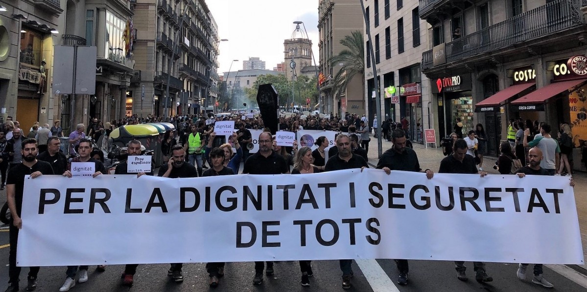 Mani mossos bcn 061.018 ep