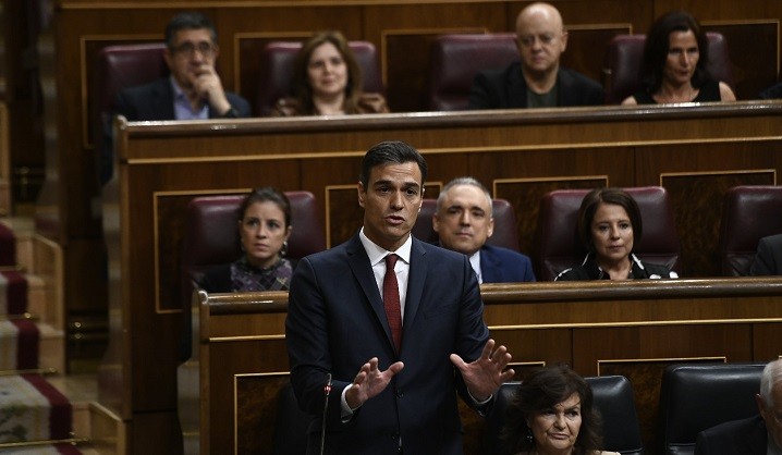 Sesiu00f3n de control al Govern al Congrés. Oscar del Pozo