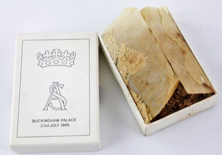 Pastís de noces d'pru00edncipes d'Anglaterra venut a Ebay