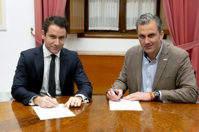 Juan Manuel Moreno Bonilla i Javier Ortega Smith