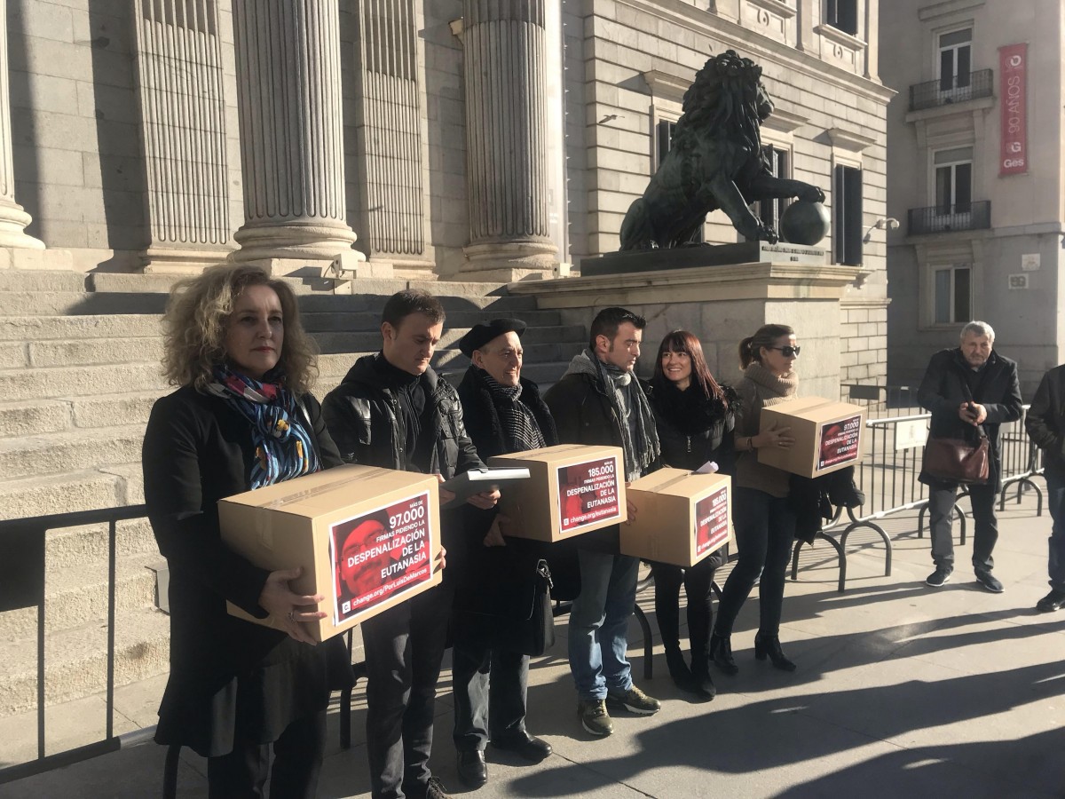 Firmes despenalitzar eutanàsia