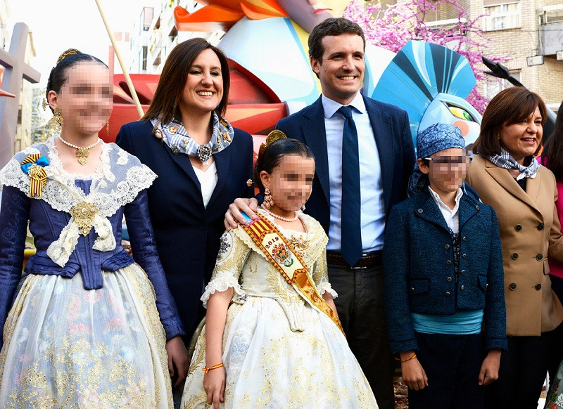 Pablo Casado visita València en Falles