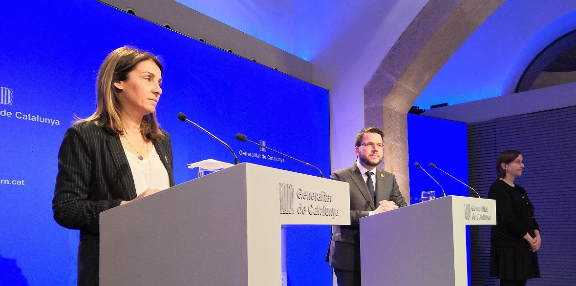 La portaveu de la Generalitat Meritxell Budu00f3 i el vicepresident Pere Aragonu00e8s