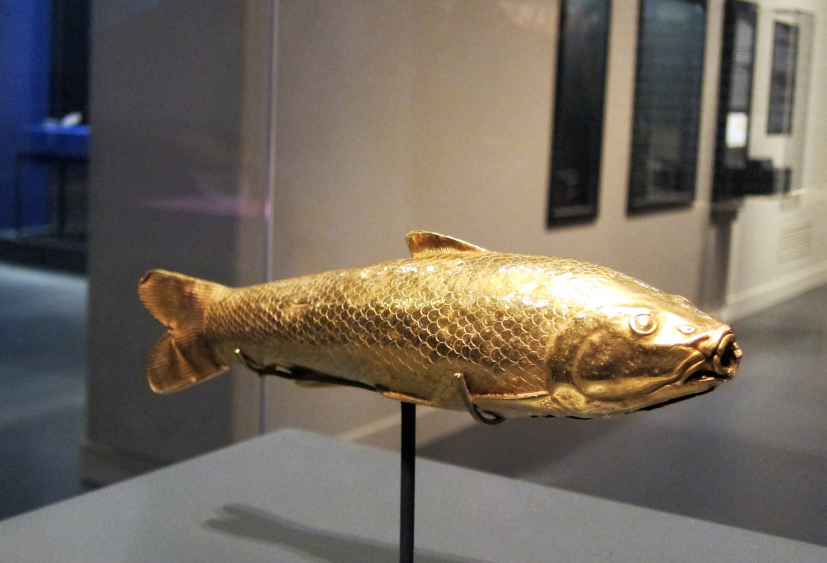 Flascó d'or per a oli perfumat caixaforum